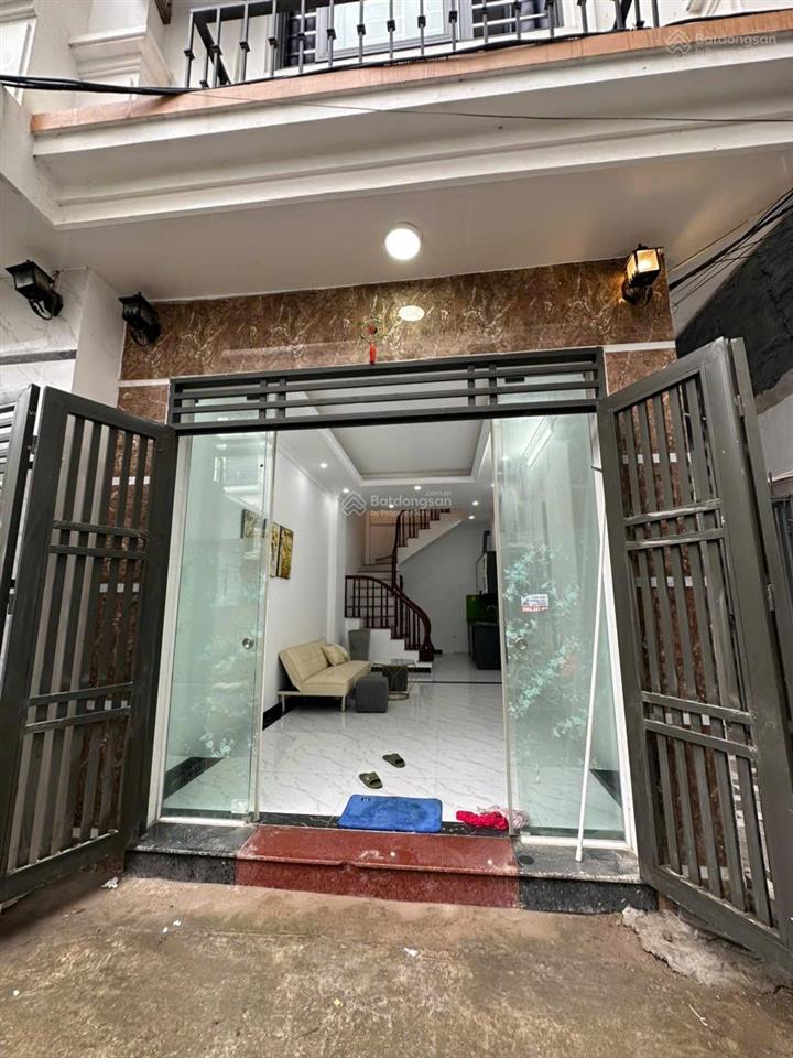 Bán nhà đẹp đông la  hà đông . vị trí thuận tiện  nội thất đẹp  vào ở ngay