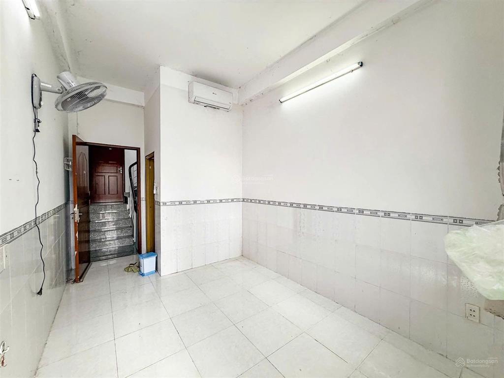 Bán gấp nhà hxh phùng tá chu, 64m2, 5 tầng btct, 5 pn, sân thượng, tiện cho thuê, giáp quận 6