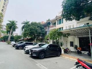 Bán nhà biệt thự ô tô trung kính, cầu giấy. 250m2 biệt thự quan chức 6 tầng giá 57 tỷ. 0925 646 ***