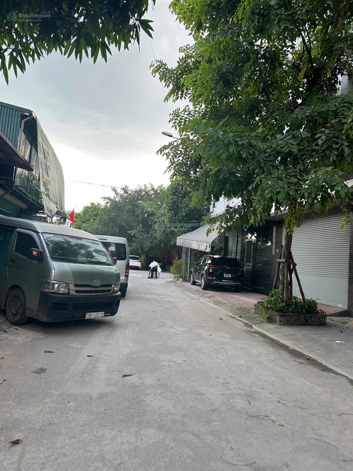 Tôi chính chủ cần bán gấp đất 50m2 dịch vụ vạn phúc oto tránh nhau chỉ 13tỷ9 gần hồ vp 0927 113 ***