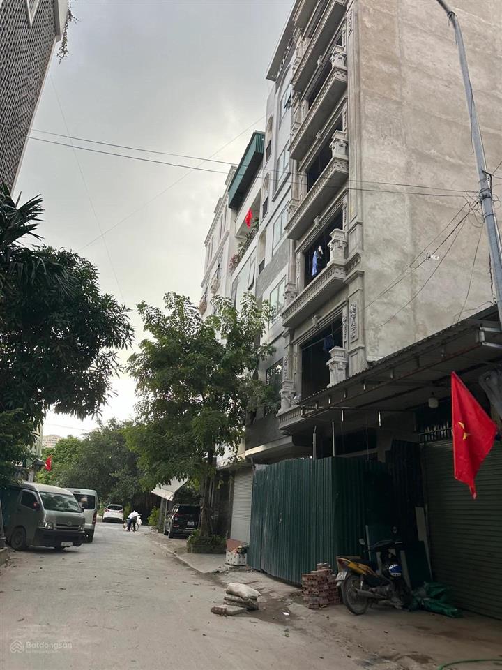 Tôi chính chủ cần bán gấp đất 50m2 dịch vụ vạn phúc oto tránh nhau chỉ 13tỷ9 gần hồ vp 0927 113 ***