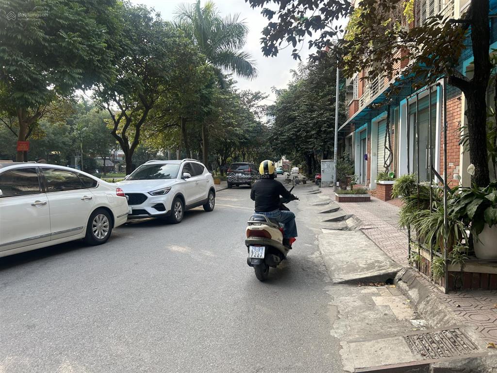 Bán nhà lk làng việt kiều châu âu 78.7m2 vị trí kinh doanh, ở siêu víp nơi đáng sống  0927 113 ***