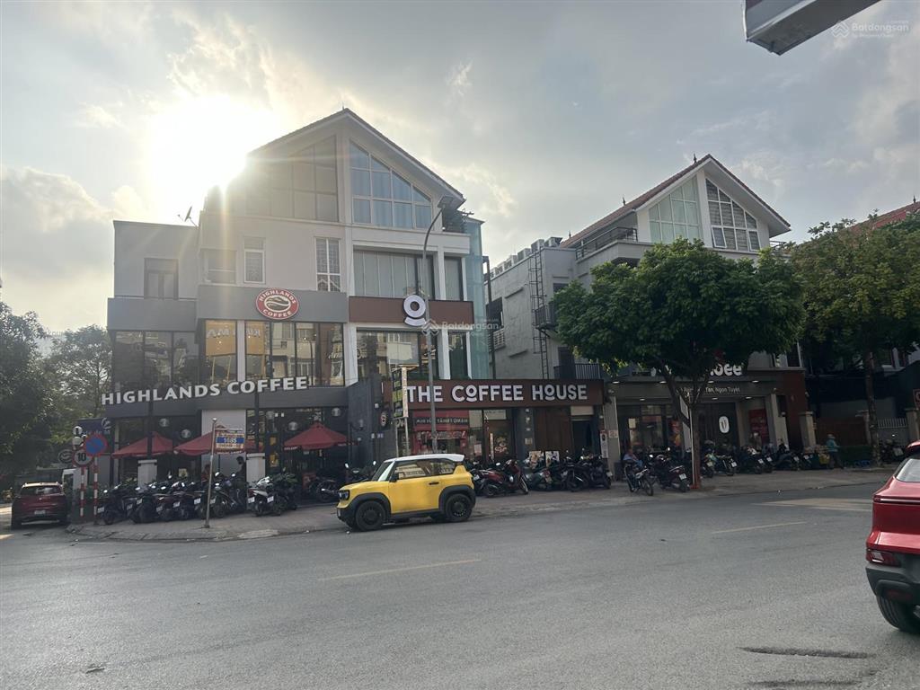 Bán nhà lk làng việt kiều châu âu 78.7m2 vị trí kinh doanh, ở siêu víp nơi đáng sống  0927 113 ***