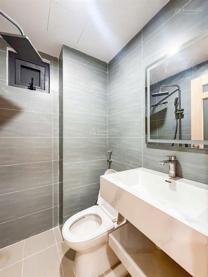 Nhà huỳnh thị hai,48 m2 nhỉnh 4 tỷ, hẻm xe hơi full nội thất,  ngà nhà phố