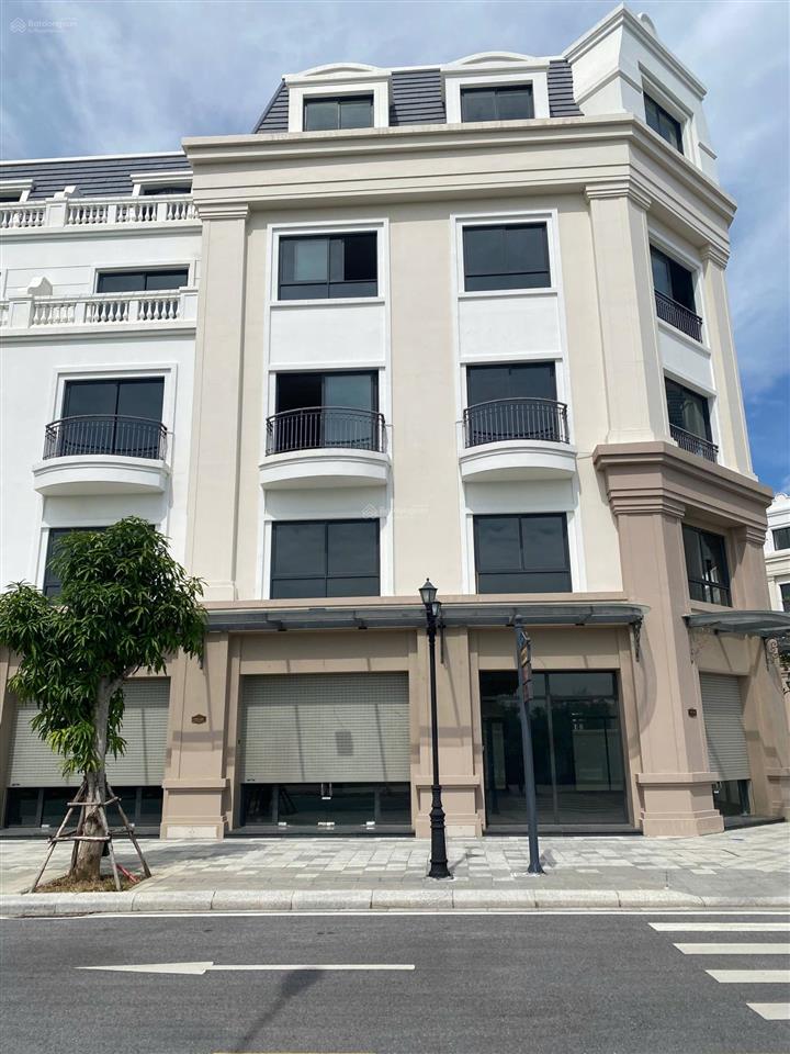 Bán căn cạnh góc 77,5m2, mặt đường 20m đối diện bãi đỗ xe. dễ kinh doanh, đầu tư dễ thanh khoản