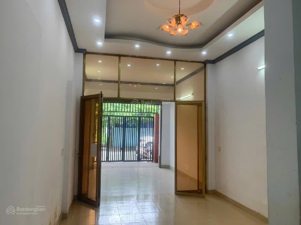 Bán nhà c4 1pk,4pn,2wc  nhà mặt tiền thuận tiện kinh doanh  tiện ích xung quanh đầy đủ giá 7tỷ3