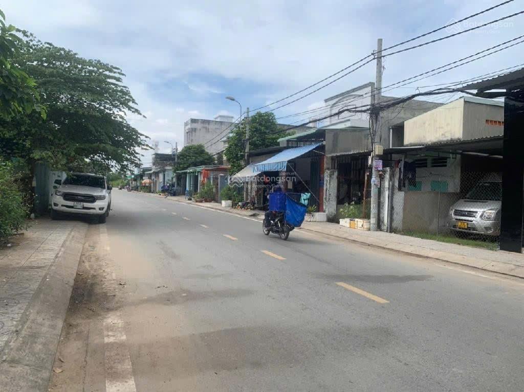 Bán nhà c4 1pk,4pn,2wc  nhà mặt tiền thuận tiện kinh doanh  tiện ích xung quanh đầy đủ giá 7tỷ3