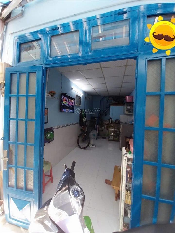 Nhà 2 tầng sổ riêng không quy hoạch ngay chợ 339