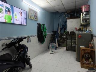 Nhà 2 tầng sổ riêng không quy hoạch ngay chợ 339