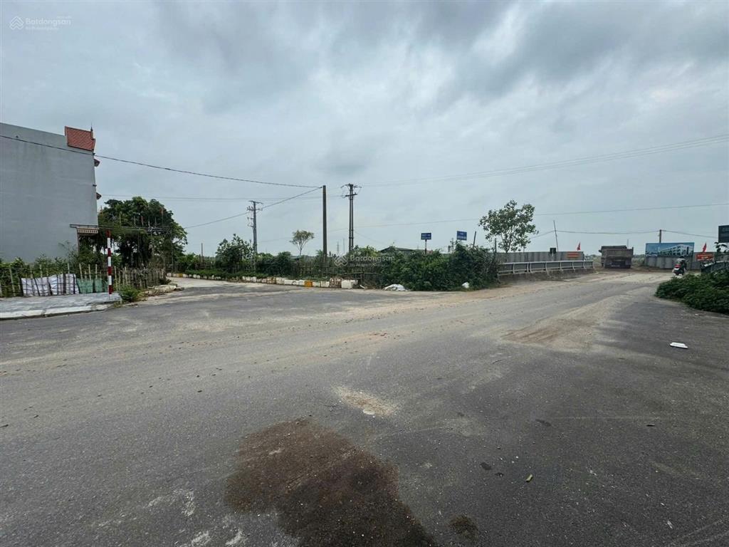 Bán mảnh đất cực hiếm mặt tiền 15.7m, diện tích 88.5m2, chỉ 1.8 tỷ tại trung tâm thị trấn đông hưng