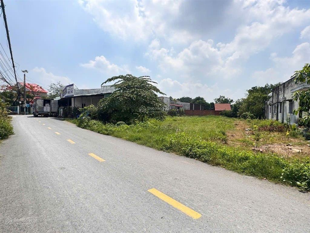 Lô đất mt đường gần 10m  dt 190,7 m2  chỉ 1,950 tỷ.