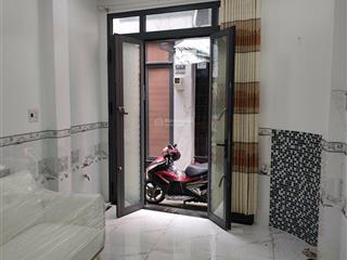 Chủ gấp bán giảm chào nhà quận 10, lý thái tổ. vài căn ra mặt tiền lý thái tổ. 5 tỷ 6