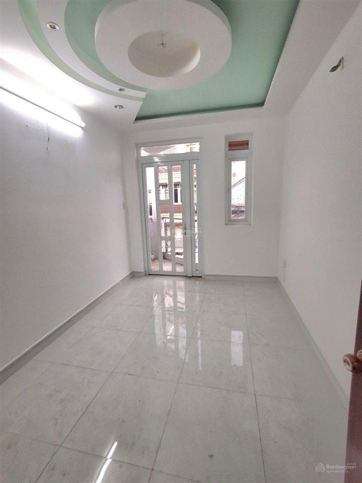 Bán nhà quận 10, cmt8. gần chợ hòa hưng. gần mặt tiền đường, 7tỷ8