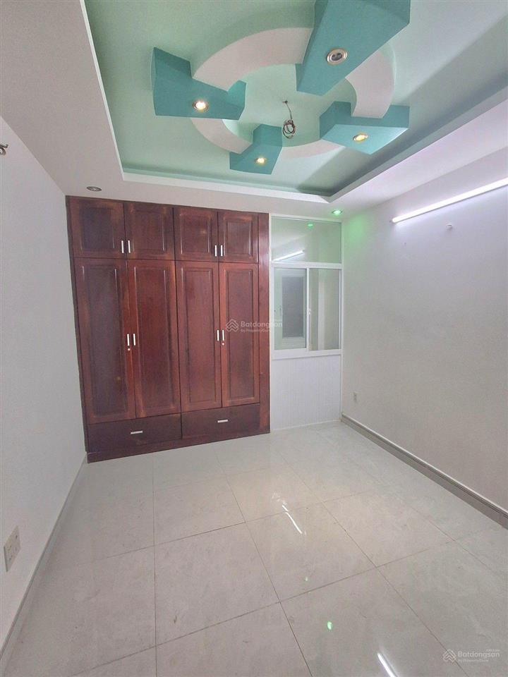 Bán nhà quận 10, cmt8. gần chợ hòa hưng. gần mặt tiền đường, 7tỷ8