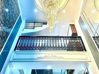 ~ 11 tỷ nhà sang trọng  ngã tư sở  cạnh siêu đô thị royal city thanh xuân  lô góc 2 mặt thoáng