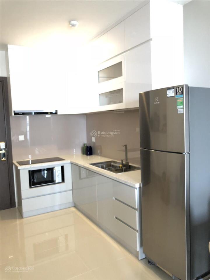 Gia đình bán căn góc cc 312 lạc long quân q.11. dt 69m2 2p 2wc. giá thoả thuận. 0896 515 ***