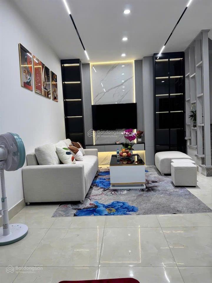 Bán nhà riêng tại la nộigiá 6,35 tỷdiện tích 42 m2căn góc 3 thoáng