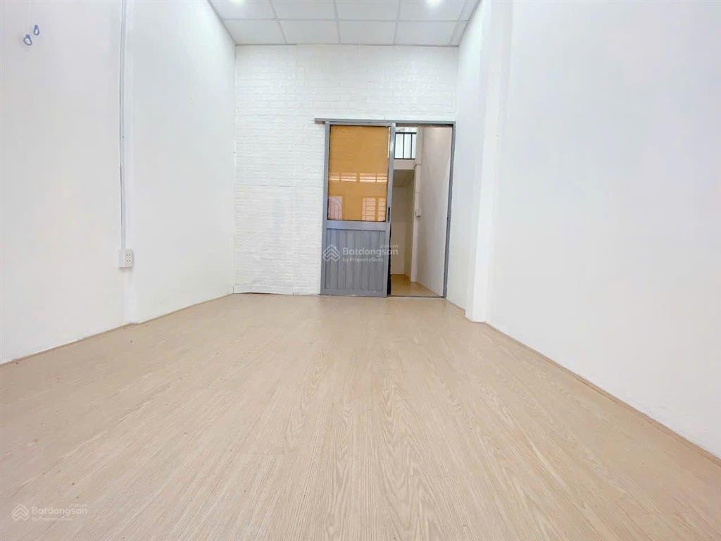 Bán nhà đường bến chương dương thông nguyễn văn cừ trần hưng đạo giá chỉ 6,3 tỉ