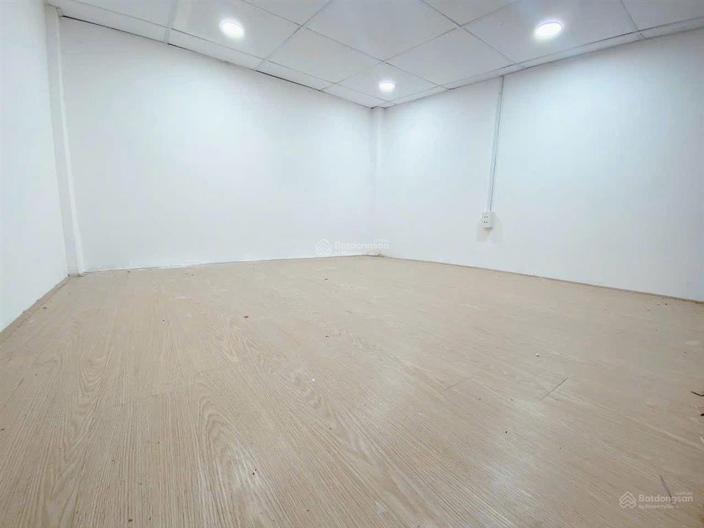 Bán nhà đường bến chương dương thông nguyễn văn cừ trần hưng đạo giá chỉ 6,3 tỉ