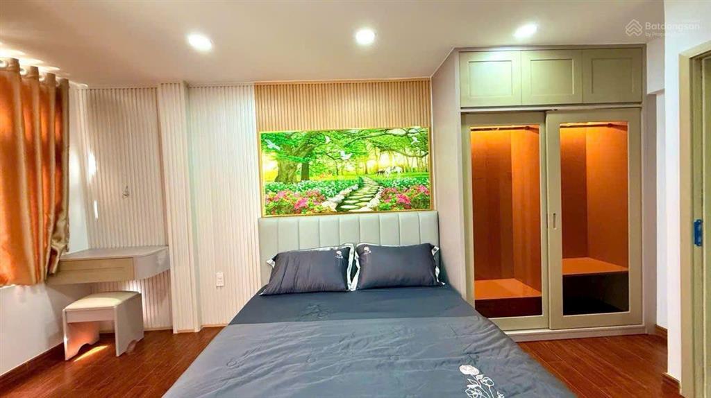 Nhà mới trung tâm quận 3  3 tầng  2pn  hẻm 3,5m lý thái tổ  giá chỉ ~ 5 tỉ