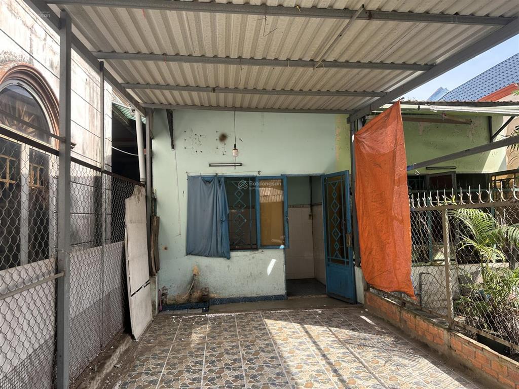 Cho thuê nhà 20mx30m=630m2 mt chu mạnh trinh sát dân chủ. vỉa hè rộng. giá 150 triệu/tháng tl