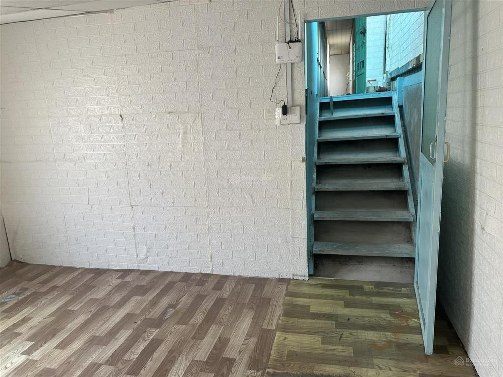 Cho thuê nhà 20mx30m=630m2 mt chu mạnh trinh sát dân chủ. vỉa hè rộng. giá 150 triệu/tháng tl