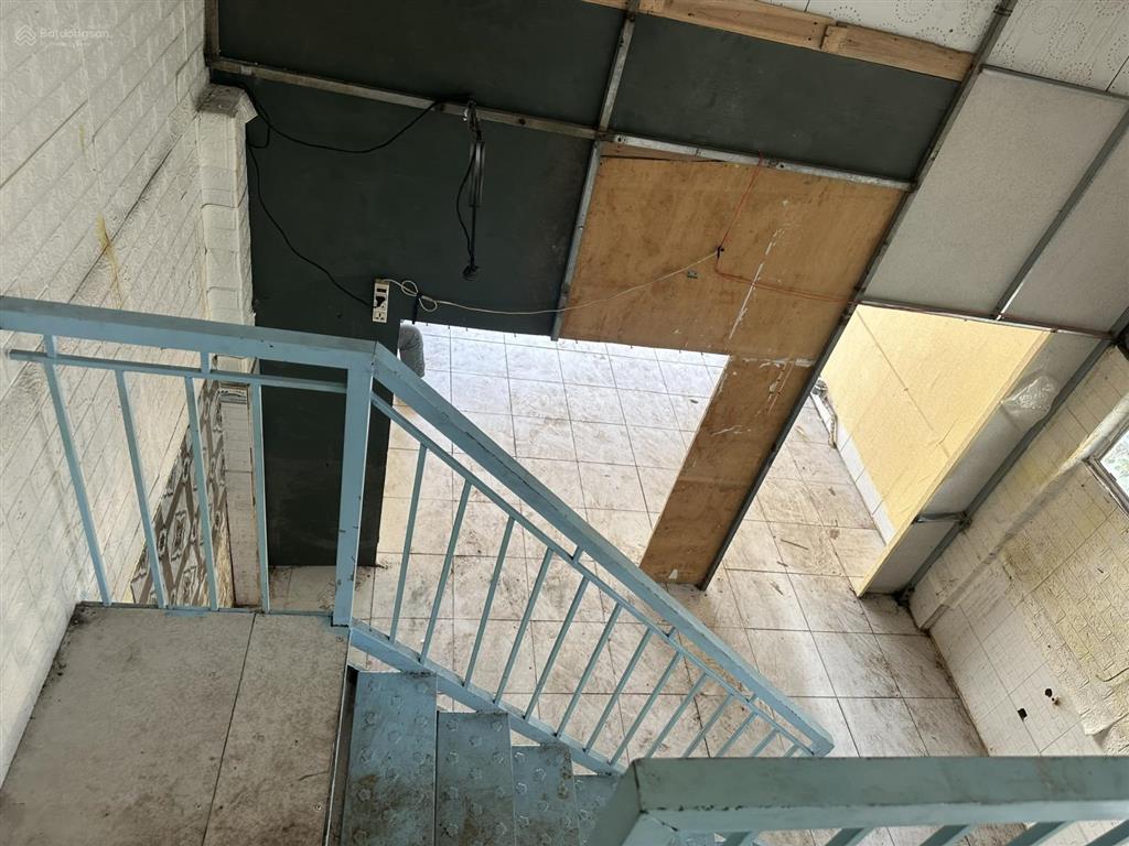 Cho thuê nhà 20mx30m=630m2 mt chu mạnh trinh sát dân chủ. vỉa hè rộng. giá 150 triệu/tháng tl