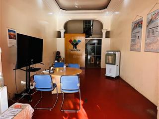 Cho thuê nguyên căn 4 tầng  phố văn cao