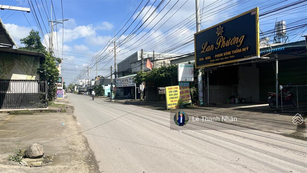 Hàng ngợp mặt tiền đường lôi hổ, cổng vào kcn an phước, long đức. có sẵn nhà cấp 4