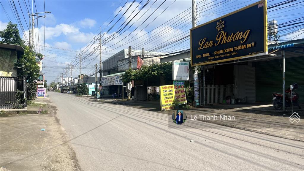 Hàng ngợp mặt tiền đường lôi hổ, cổng vào kcn an phước, long đức. có sẵn nhà cấp 4