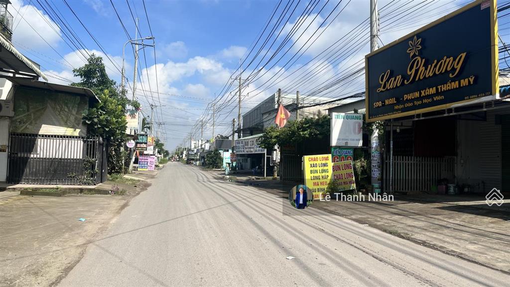 Hàng ngợp mặt tiền đường lôi hổ, cổng vào kcn an phước, long đức. có sẵn nhà cấp 4