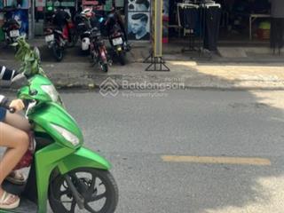 Bán nhà mặt tiền ht13 ngay chợ hiệp thành, quận 12, đang cho thuê 200tr/năm, giá 8,6 tỷ tl