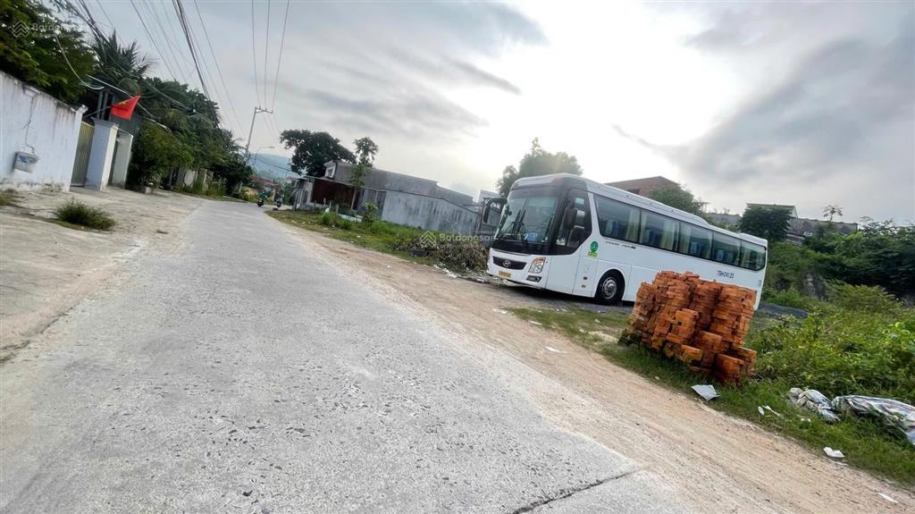 Chủ gửi bán lô góc mặt tiền trung tâm phước đồng nha trang.  0989 783 ***