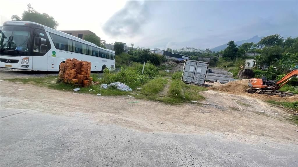 Chủ gửi bán lô góc mặt tiền trung tâm phước đồng nha trang.  0989 783 ***