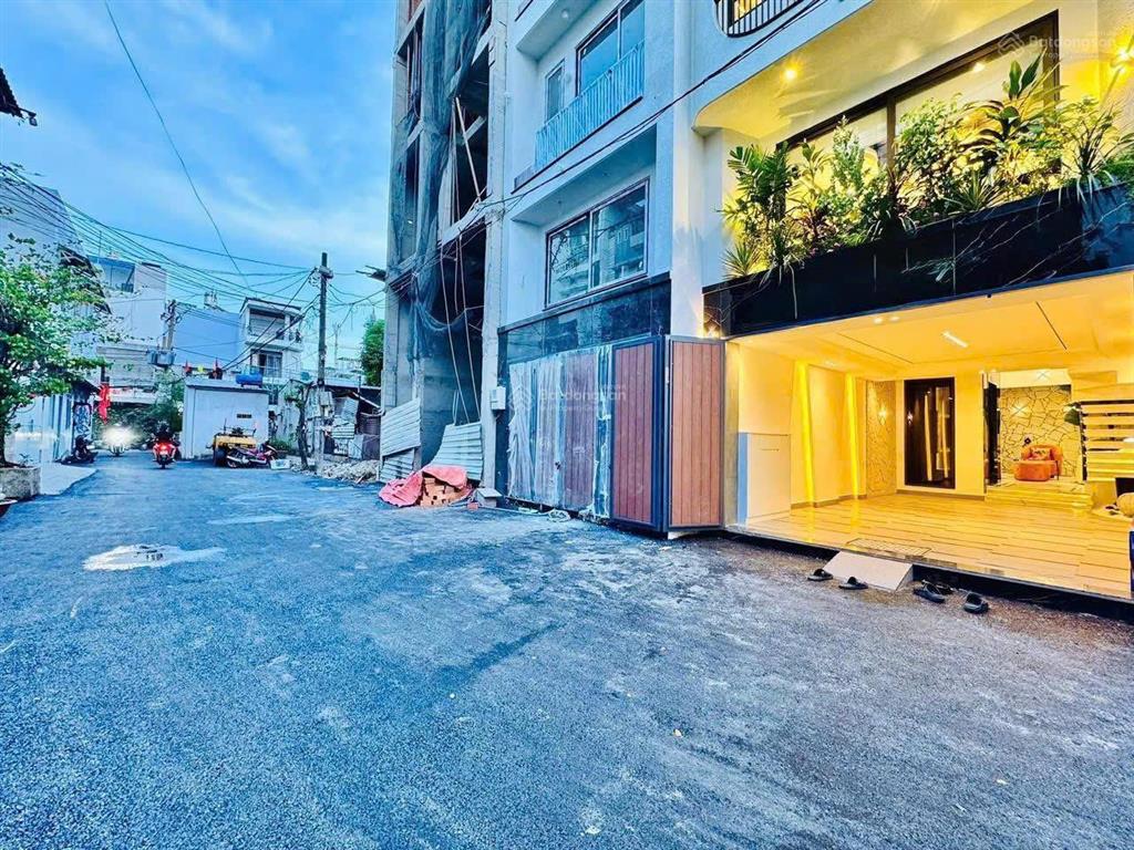 Nhà mới xây hẻm 8m phan anh, 4.5 x 15, 5 tầng btct, 5 pn, nội thất cao cấp, gần ngay cv phú lâm