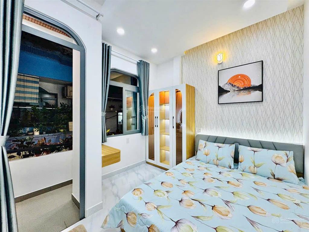 Chuyển công tác bán nhà hẽm 6m phạm phú thứ, 4 x 13, 3 tầng btct, 4pn, tiện di chuyển về trung tâm