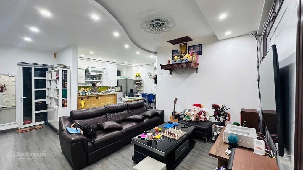 Bán căn hộ chung cư quận cầu giấy giá chỉ 70tr/m nằm ngay mặt đường lớn giao thông thuận tiện