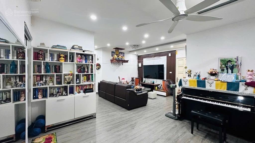 Bán căn hộ chung cư quận cầu giấy giá chỉ 70tr/m nằm ngay mặt đường lớn giao thông thuận tiện