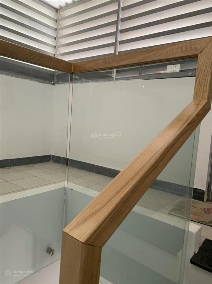 Tl28  nhà sổ hồng  2 lầu  ép cọc  đúc thật  1tỷ230tr