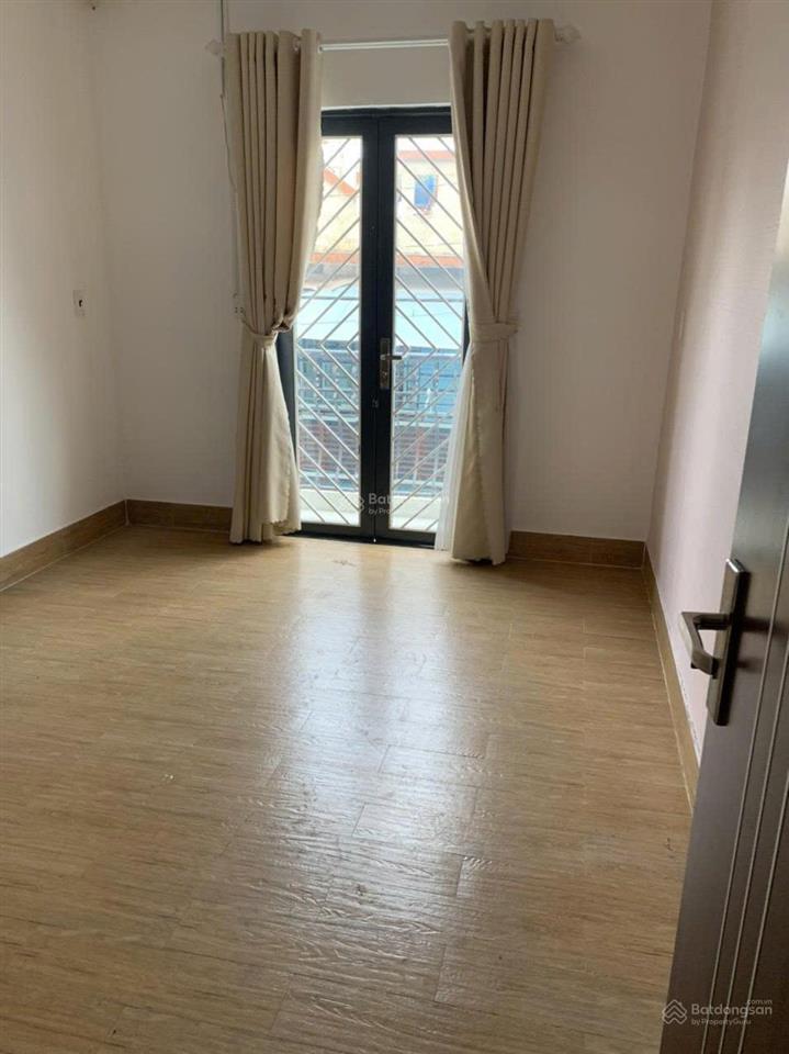 Tl28  nhà sổ hồng  2 lầu  ép cọc  đúc thật  1tỷ230tr