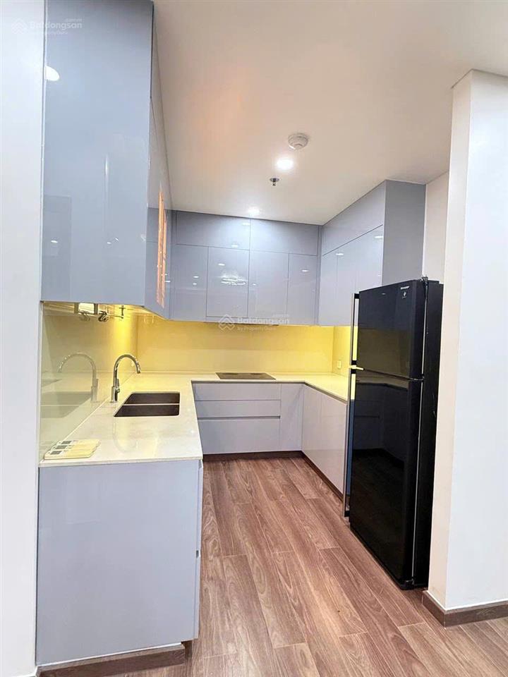 Bán căn hộ 2 phòng ngủ pearl plaza view sông, giá tốt