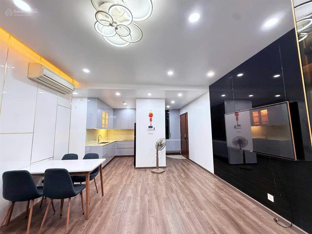 Bán căn hộ 2 phòng ngủ pearl plaza view sông, giá tốt