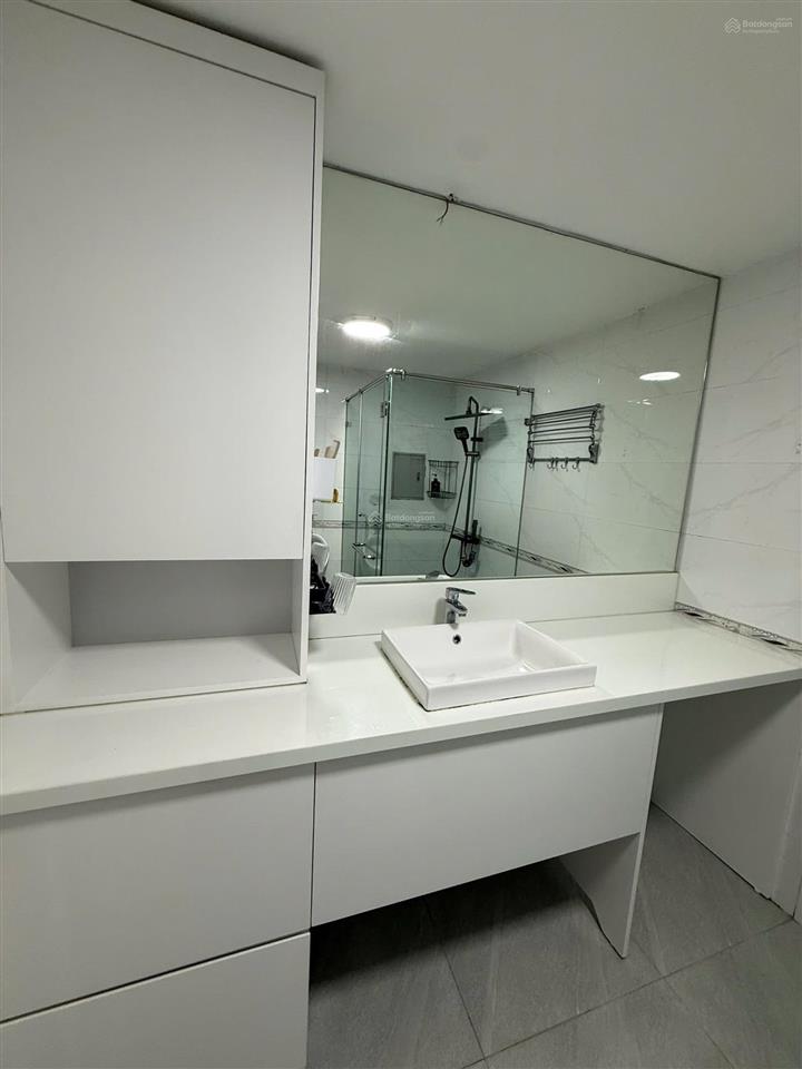 Tôi cần bán 2pn goldmark full nội thất đẹp 6,2 tỷ