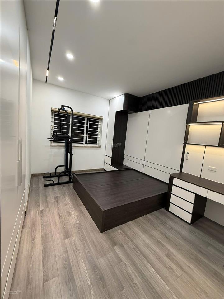 Tôi cần bán 2pn goldmark full nội thất đẹp 6,2 tỷ