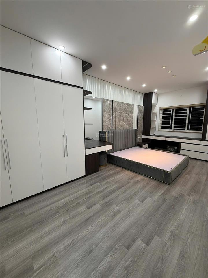 Tôi cần bán 2pn goldmark full nội thất đẹp 6,2 tỷ