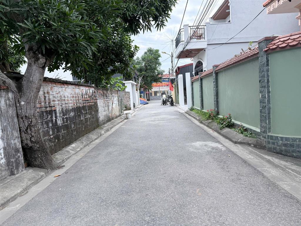 Lô đất ngay trường tiểu học vạn hương