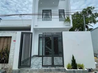 Gia đình tôi cần bán gấp căn nhà ngay mặt tiền đường đinh đức thiện, chợ bình chánh