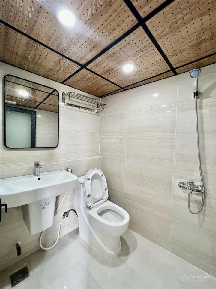 Nhà 5 tầng (5x20m), 12 phòng kinh doanh chdv, cách mt 1 căn nhà, bùi minh trực p5 q8