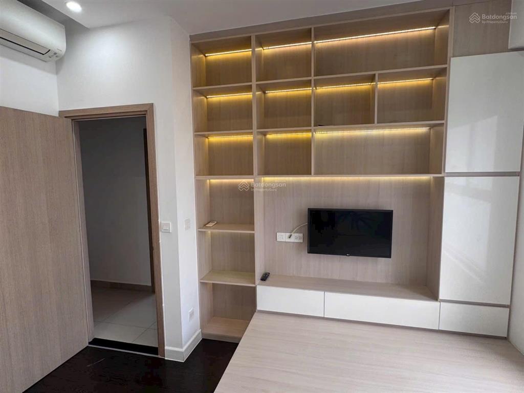 Bán căn hộ 3pn 2wc full nội thất sẵn hđ thuê gần sân bay 98m2 y hình giá 8.05 tỷ nhận nhà ngay