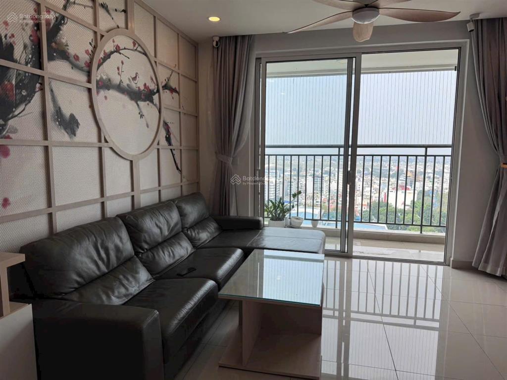 Bán căn hộ 3pn 2wc full nội thất sẵn hđ thuê gần sân bay 98m2 y hình giá 8.05 tỷ nhận nhà ngay